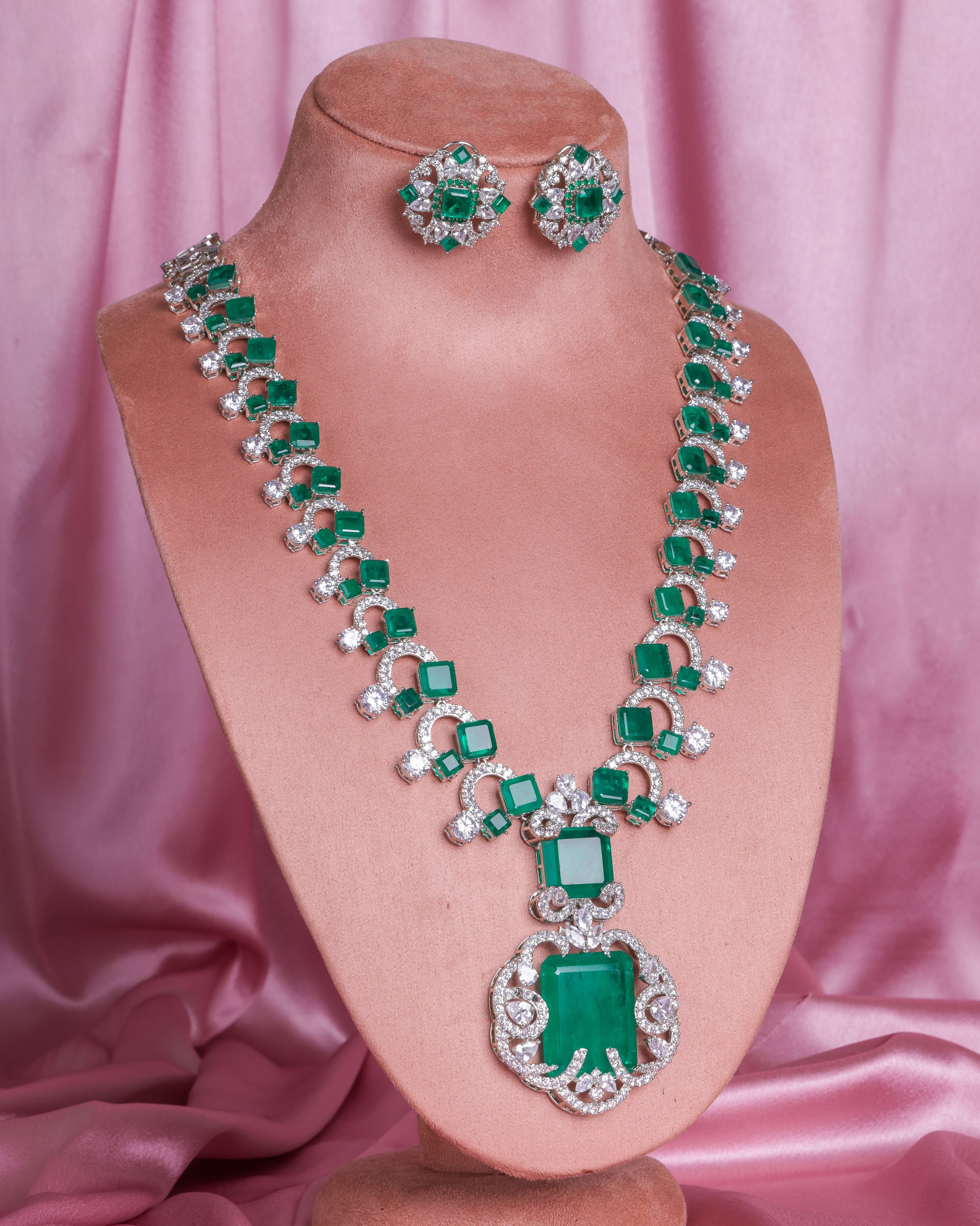 Regal Emerald Cascade Necklace Set