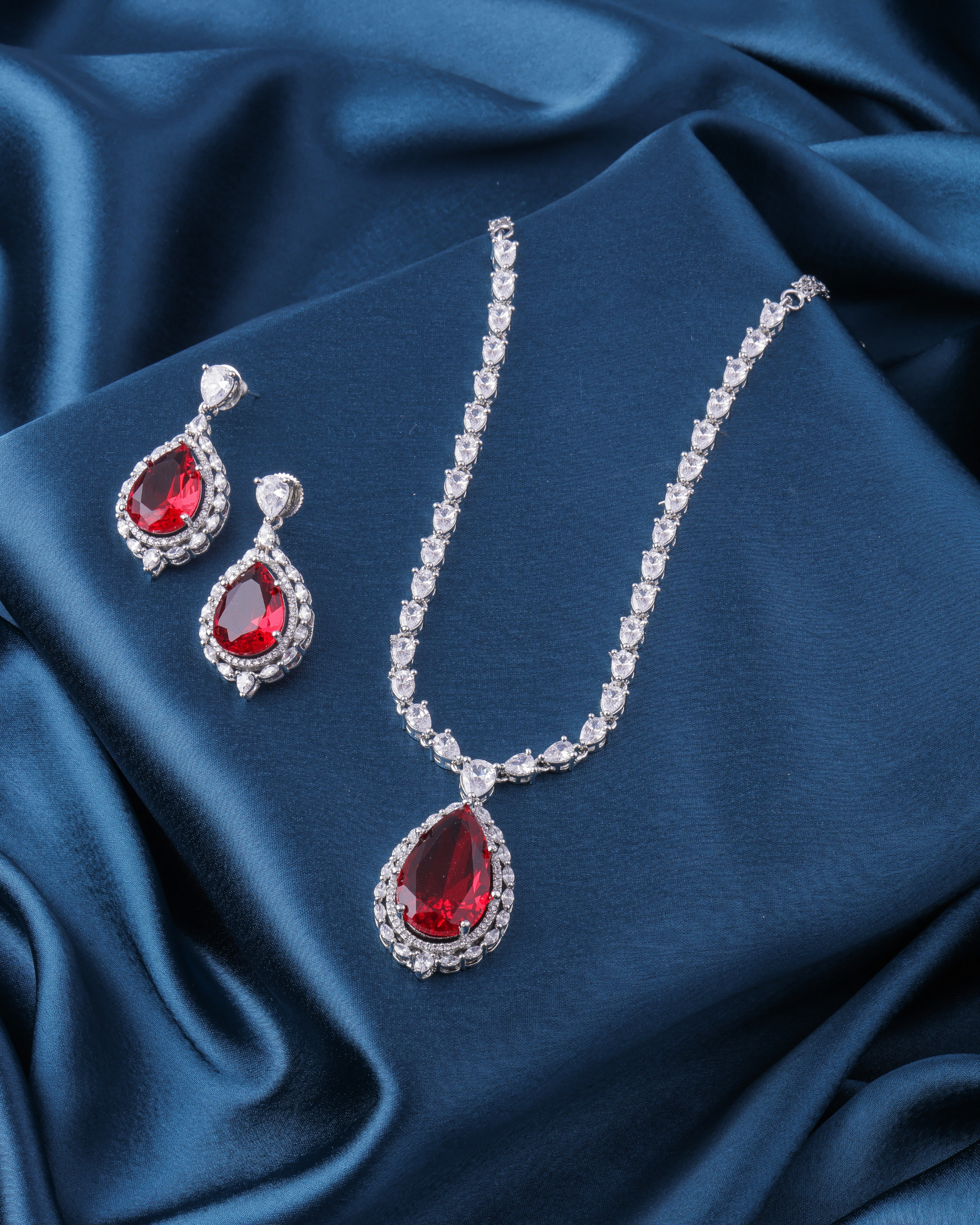 Designer Zircon Teardrop Necklace Set